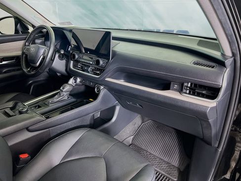 Used 2024 Toyota Grand Highlander AWD image 37