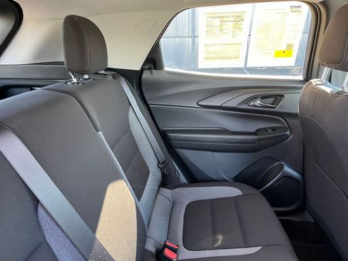 Used 2025 Chevrolet TrailBlazer LT image 35