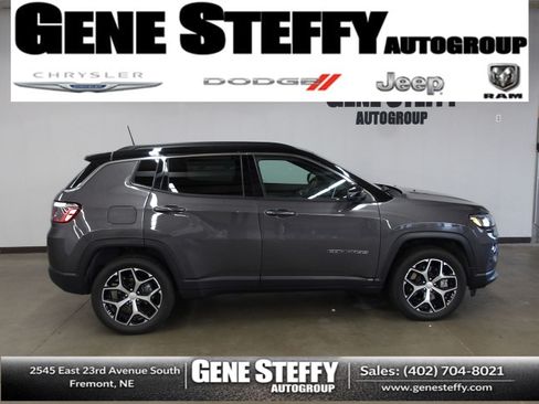 Used 2024 Jeep Compass Limited AWD/4WD image 1