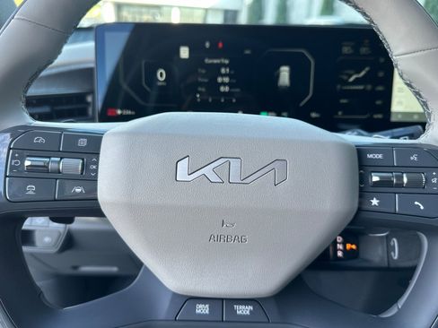 New 2026 Kia EV9 Wind image 25