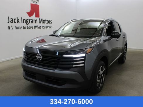 New 2026 Nissan Kicks SV image 1