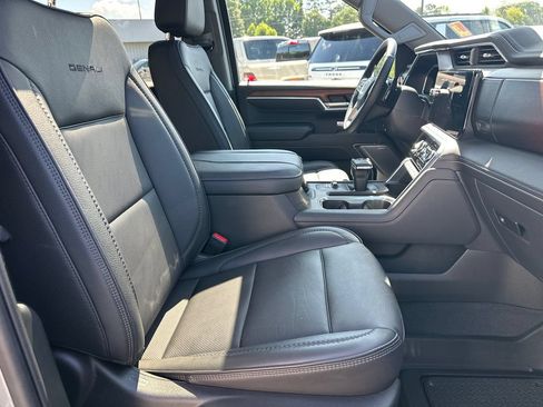 Used 2023 GMC Sierra 1500 Denali w/ Denali Reserve Package AWD/4WD image 14