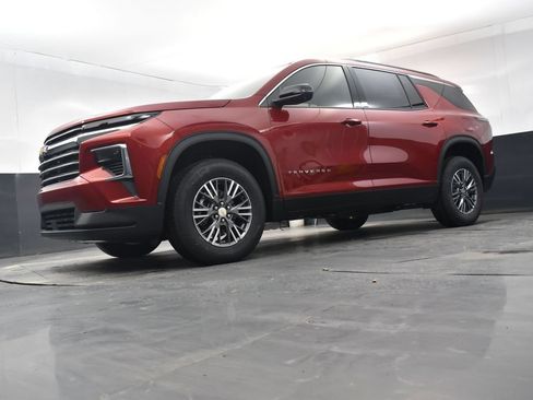 New 2026 Chevrolet Traverse LT w/ Driver Confidence Package AWD/4WD image 13