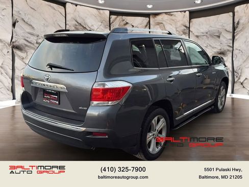 Used 2013 Toyota Highlander Limited AWD/4WD image 4