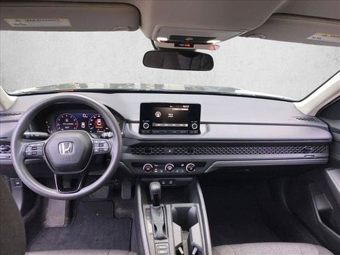 Certified 2025 Honda Accord LX image 9
