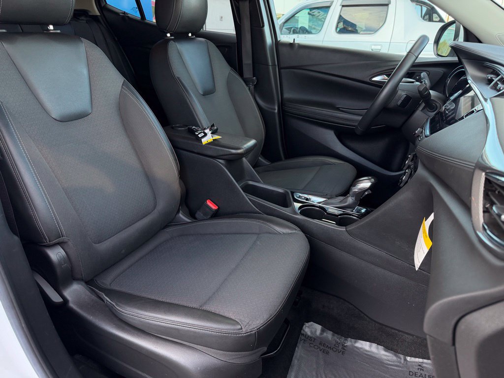 Used 2022 Buick Encore GX Select w/ Sport Touring Package FWD image 20