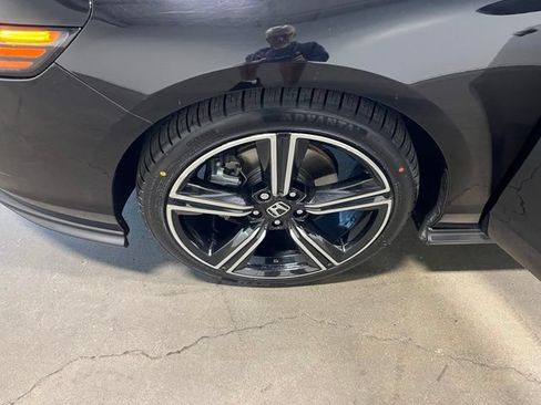 Used 2024 Honda Accord Sport image 31