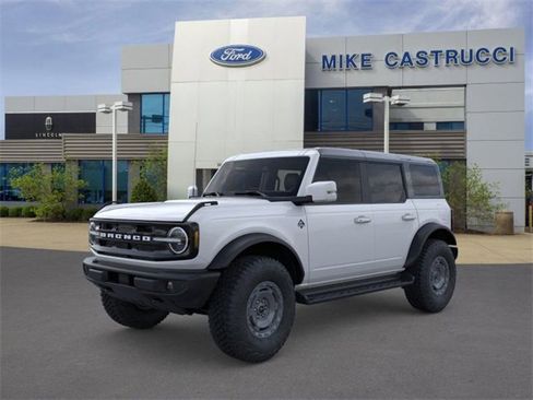 New 2025 Ford Bronco Outer Banks w/ Sasquatch Package image 1
