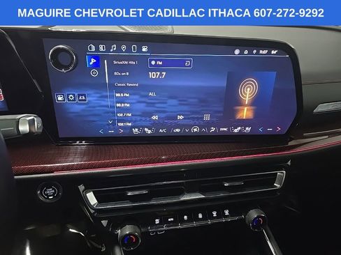 Used 2024 Chevrolet Traverse RS AWD/4WD image 25