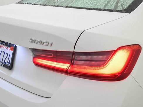 Used 2025 BMW 330i Sedan w/ Convenience Package image 12