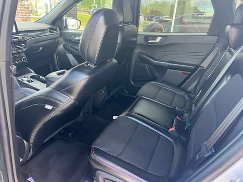 Used 2025 Ford Escape ST-Line Select AWD/4WD image 19