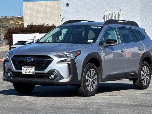 Certified 2025 Subaru Outback Premium w/ Popular Package #1A image 8