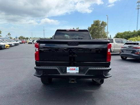 Used 2025 Chevrolet Silverado 2500 Custom w/ Custom Value Package AWD/4WD image 5