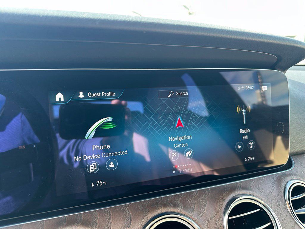 Used 2023 Mercedes-Benz E 350 4MATIC Sedan image 17