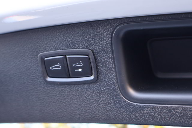 Used 2024 Porsche Macan S AWD/4WD image 20