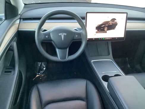 Used 2023 Tesla Model Y Long Range AWD/4WD image 10