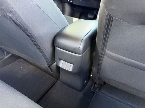 Used 2025 Nissan Versa SV w/ Trunk Package image 23