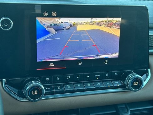 Used 2023 GMC Canyon AT4 w/ AT4 Premium Package image 25