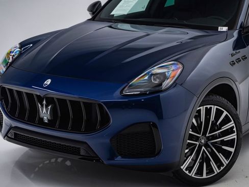 Certified 2025 Maserati Grecale Modena AWD/4WD image 4