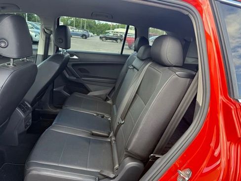 Used 2019 Volkswagen Tiguan SE image 19