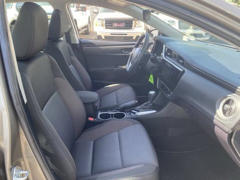 Used 2018 Toyota Corolla LE w/ LE Premium Package FWD image 11