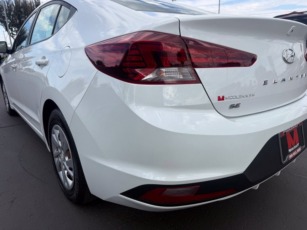 Used 2019 Hyundai Elantra SE FWD image 12