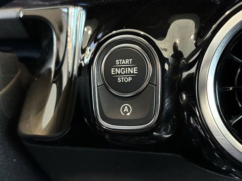 Certified 2025 Mercedes-Benz GLA 250 image 21