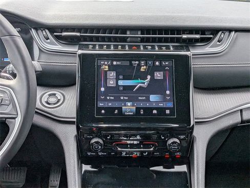 Certified 2023 Jeep Grand Cherokee Altitude image 20