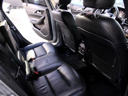 Used 2018 INFINITI QX30 AWD image 18