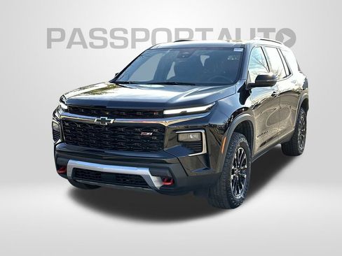 Used 2024 Chevrolet Traverse Z71 image 1