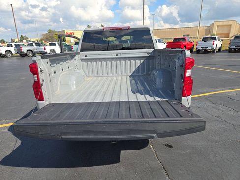 Used 2024 Chevrolet Silverado 1500 LT AWD/4WD image 20
