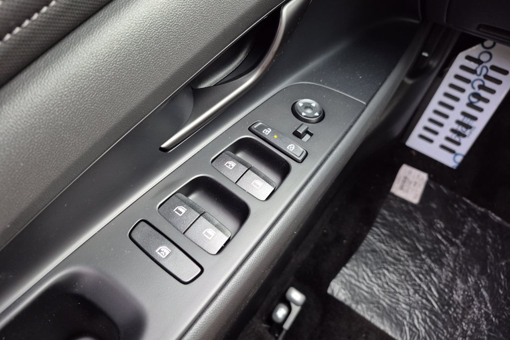 New 2026 Hyundai Elantra SEL Sport FWD image 31