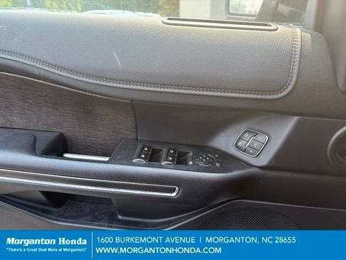Used 2019 Ford Expedition Limited w/ Equipment Group 301A AWD/4WD image 9