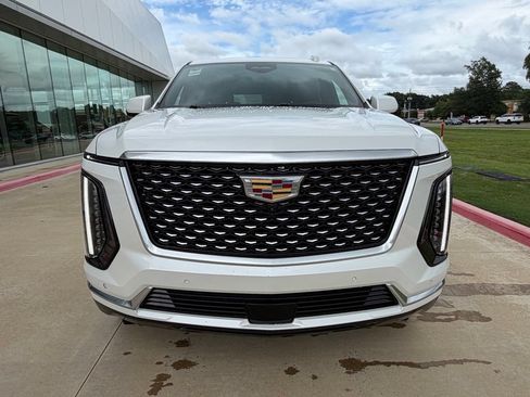 Used 2025 Cadillac Escalade Premium Luxury w/ Touring Package AWD/4WD image 8