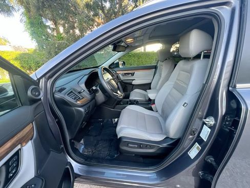 Used 2018 Honda CR-V Touring image 14