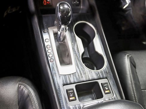 Used 2017 Nissan Altima 2.5 SL w/ Moonroof Package image 22