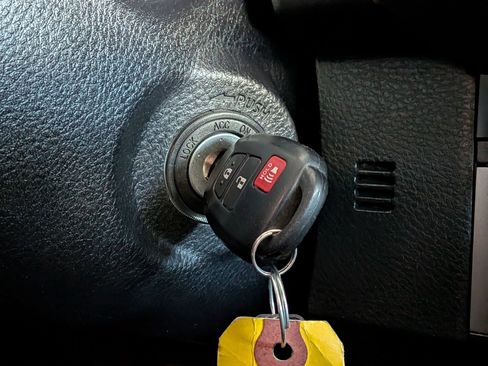 Certified 2022 Toyota Tacoma SR5 image 22