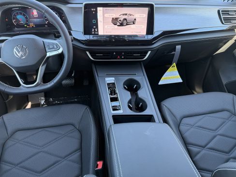New 2026 Volkswagen Atlas Cross Sport SE image 13