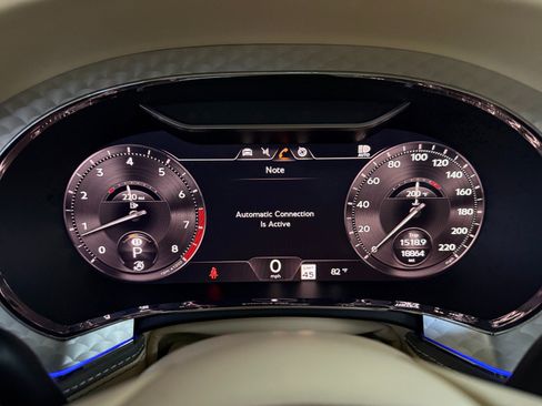 Used 2023 Bentley Flying Spur V8 AWD/4WD image 45