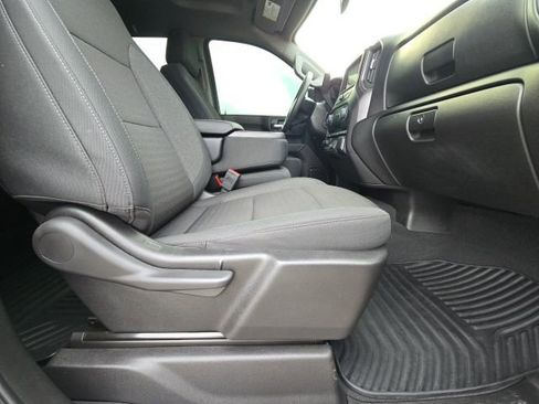 Used 2024 Chevrolet Silverado 2500 Custom w/ Custom Convenience Package image 17