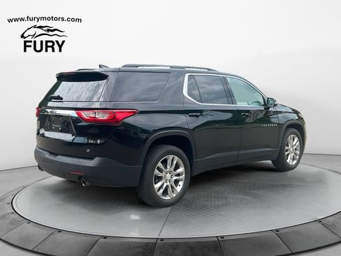 Used 2021 Chevrolet Traverse LT w/ LT Premium Package AWD/4WD image 3
