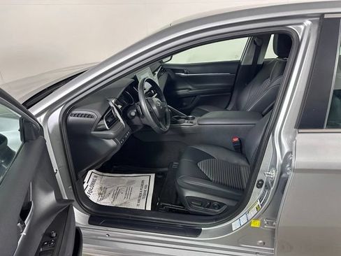Used 2024 Toyota Camry SE w/ Cold Weather Package AWD/4WD image 18