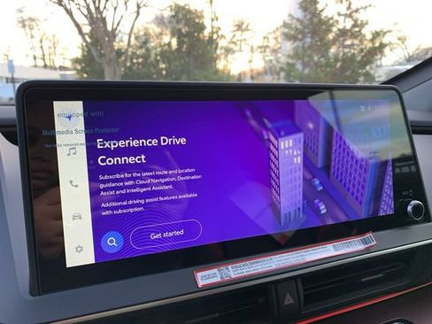 New 2026 Toyota Prius Plug-In Hybrid FWD image 23