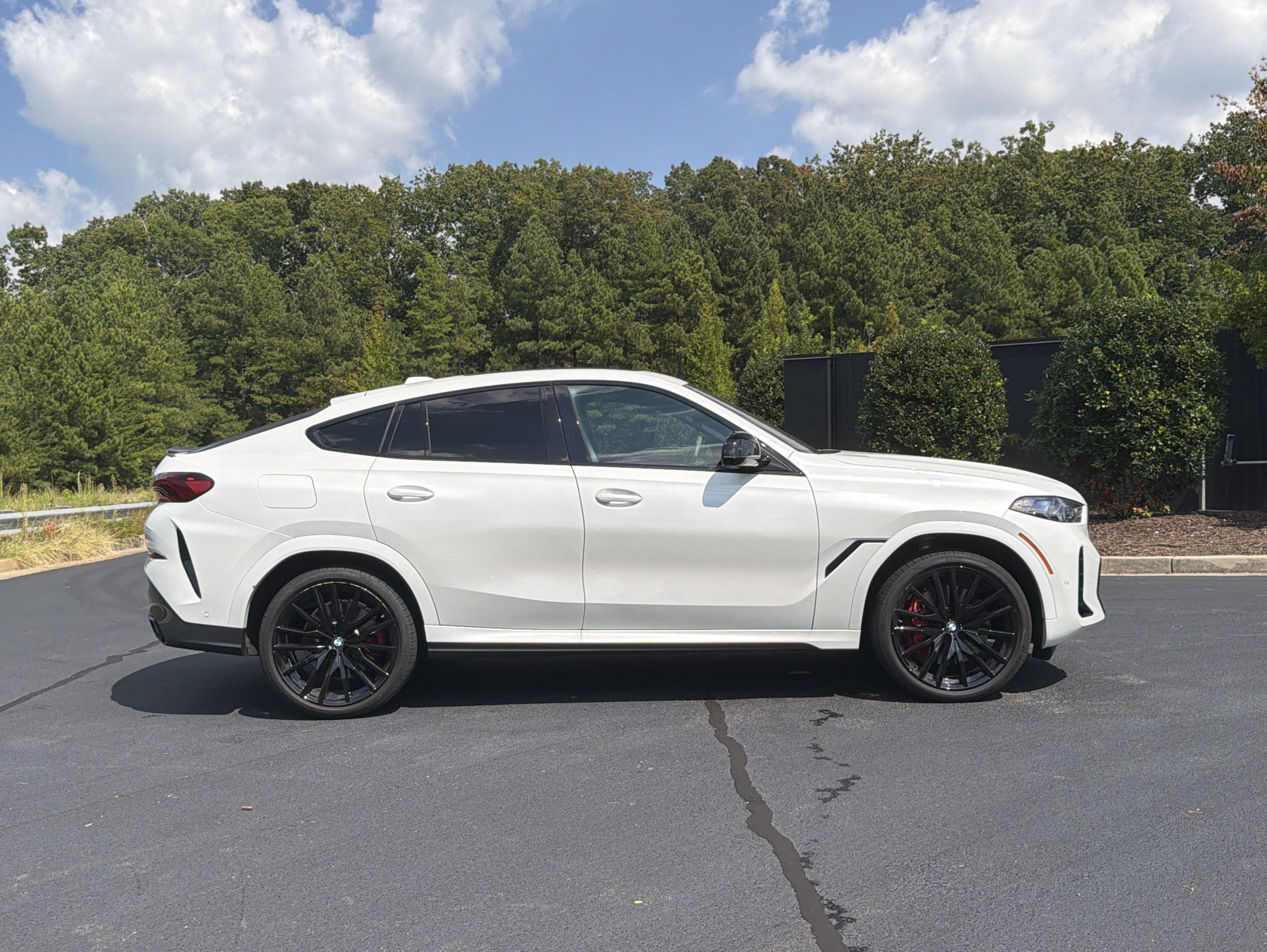Used 2026 BMW X6 M60i AWD/4WD image 5
