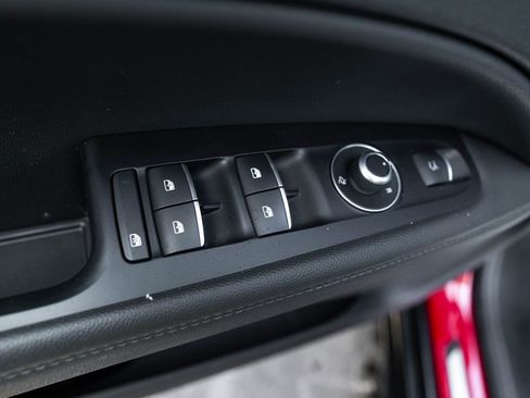 Used 2024 Alfa Romeo Stelvio Veloce image 23