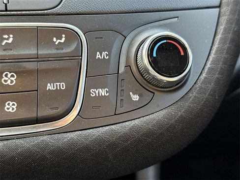 Used 2023 Chevrolet Malibu LT image 36