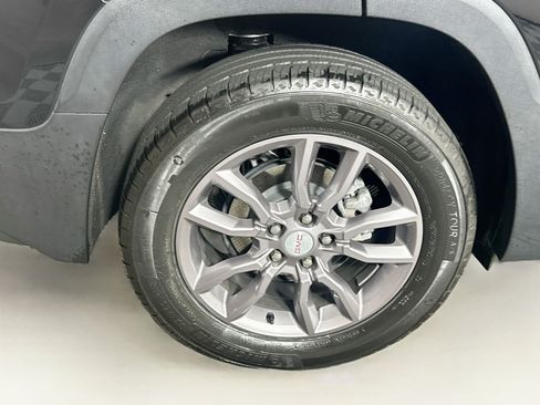 Used 2023 GMC Terrain SLT w/ Infotainment Package II AWD/4WD image 11