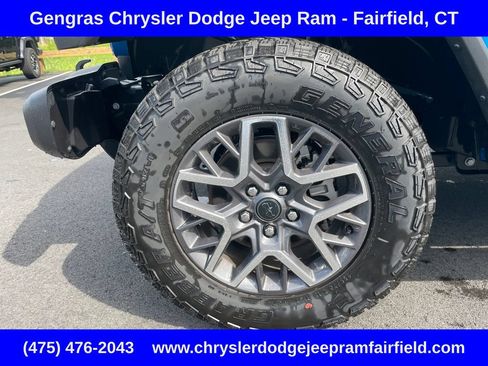 Certified 2025 Jeep Wrangler Unlimited Sahara AWD/4WD image 13