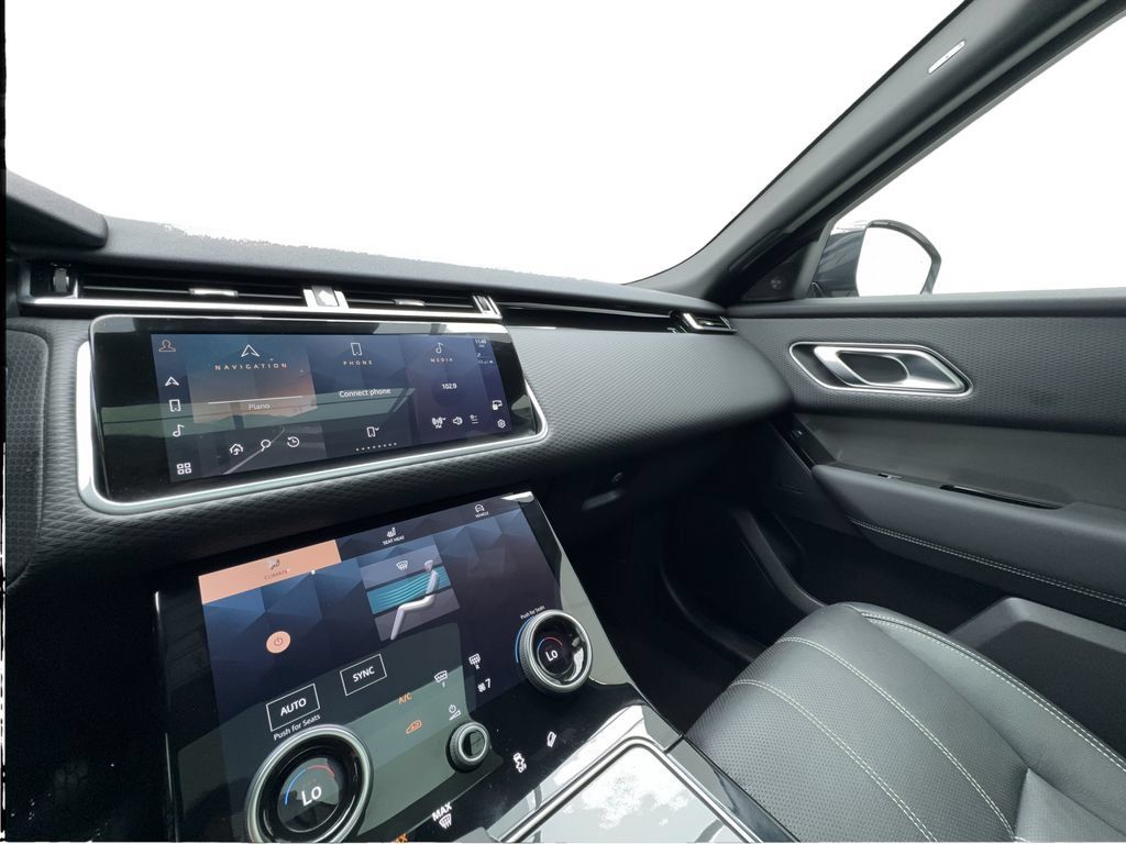 Used 2022 Land Rover Range Rover Velar S AWD/4WD image 45
