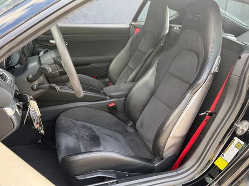Used 2018 Porsche 718 Cayman RWD image 16